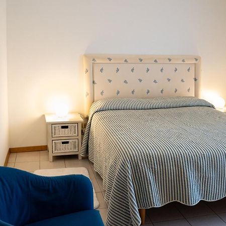 Elegant Apartment In Residence With Pool Acireale Ngoại thất bức ảnh