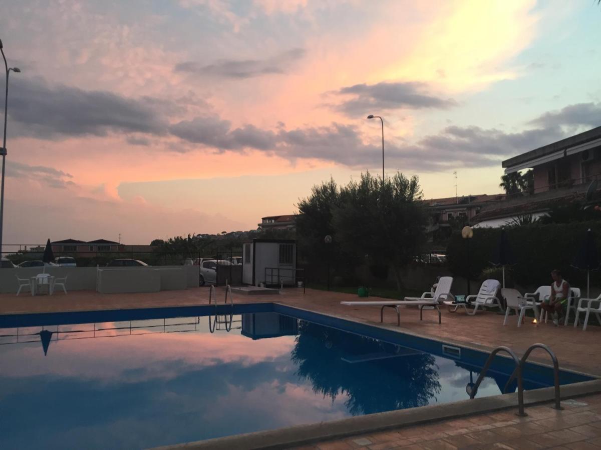 Elegant Apartment In Residence With Pool Acireale Ngoại thất bức ảnh